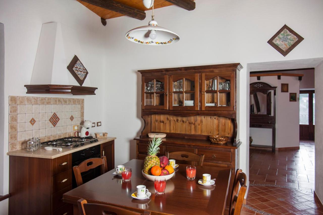 Mirose'S Holiday Home Castelbuono  Exterior photo